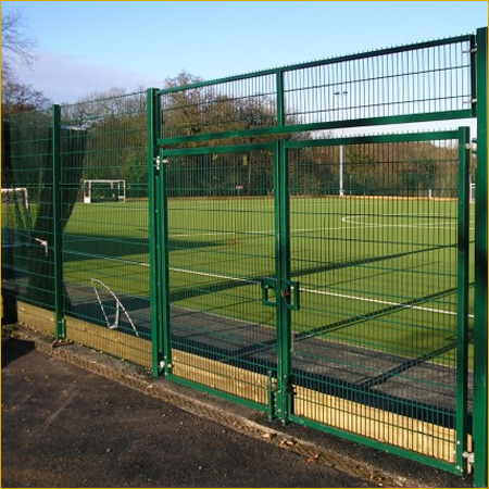 Sports perimter enclosure fence